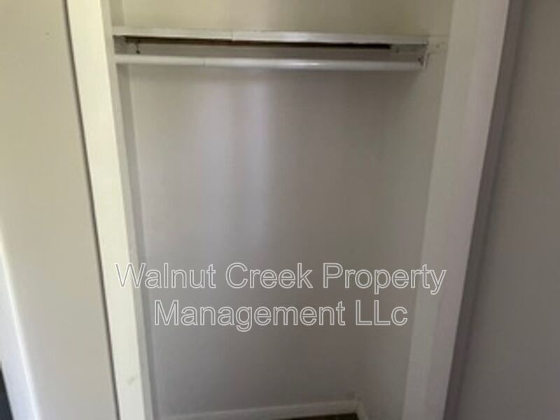 2 Bed 1 Bath - Triplex in Elyria property image