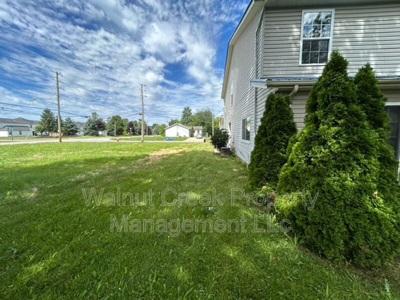 4 Bed - 1.5 Bath Duplex in Lorain property image