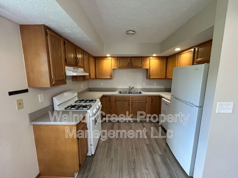 4 Bed - 1.5 Bath Duplex in Lorain property image