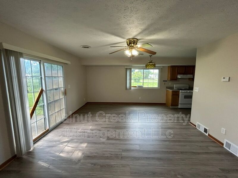 4 Bed - 1.5 Bath Duplex in Lorain property image