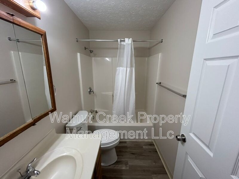 4 Bed - 1.5 Bath Duplex in Lorain property image