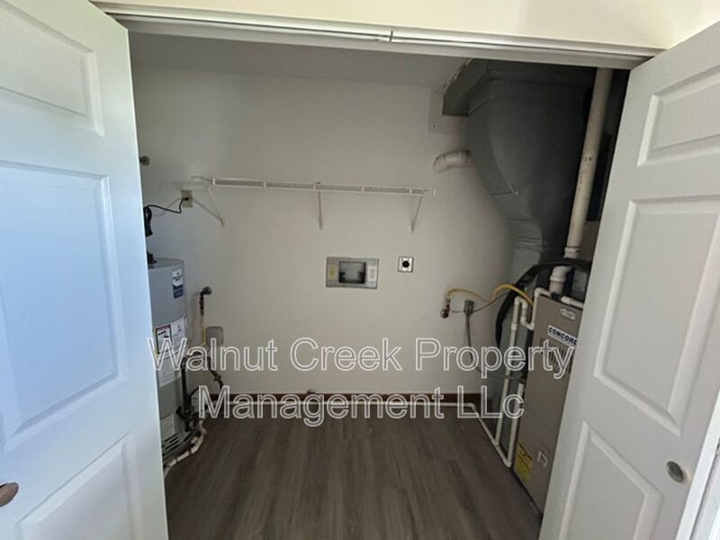 4 Bed - 1.5 Bath Duplex in Lorain property image
