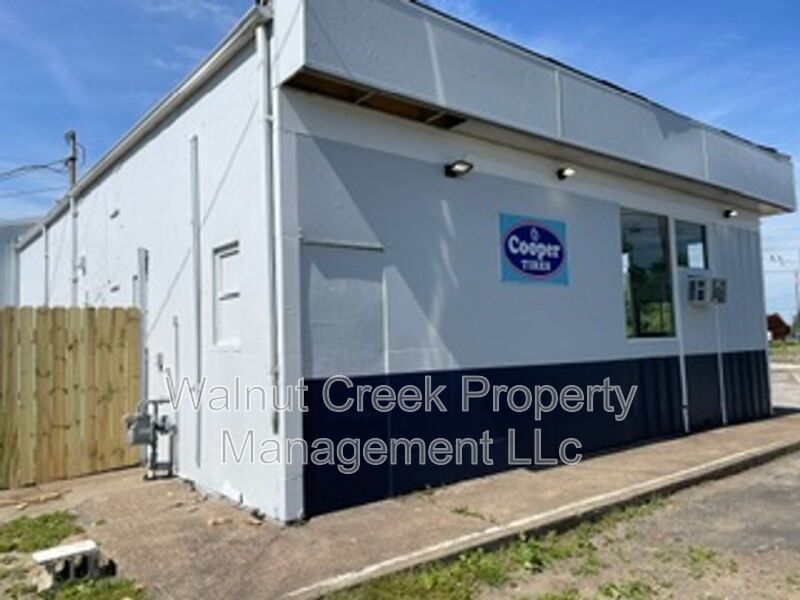 Commercial Space - Former Sutton Tire Center property image