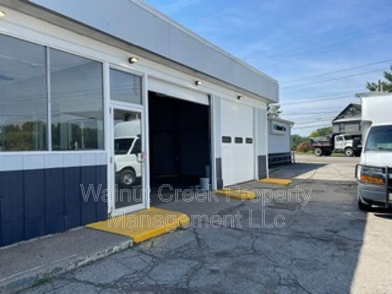 Commercial Space - Former Sutton Tire Center property image