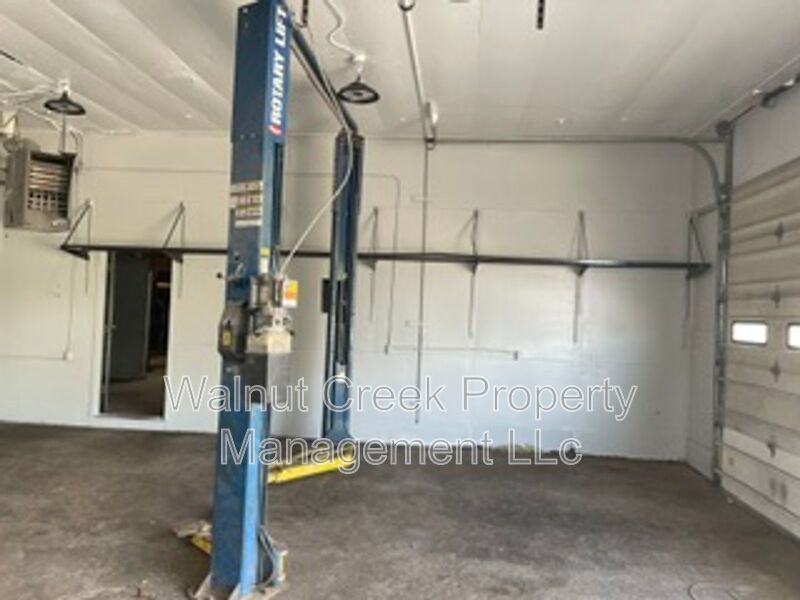 Commercial Space - Former Sutton Tire Center property image