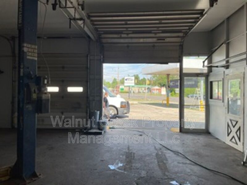 Commercial Space - Former Sutton Tire Center property image