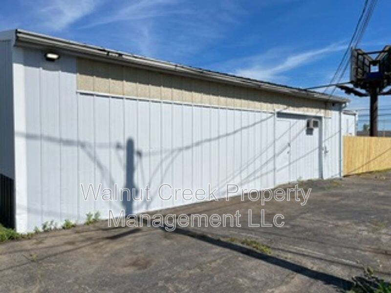 Commercial Space - Former Sutton Tire Center property image