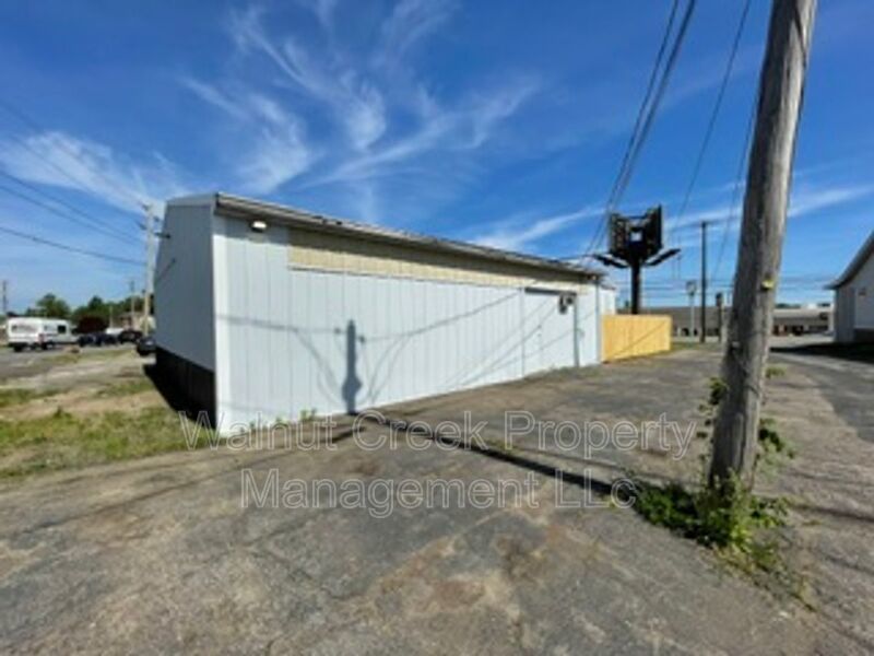 Commercial Space - Former Sutton Tire Center property image