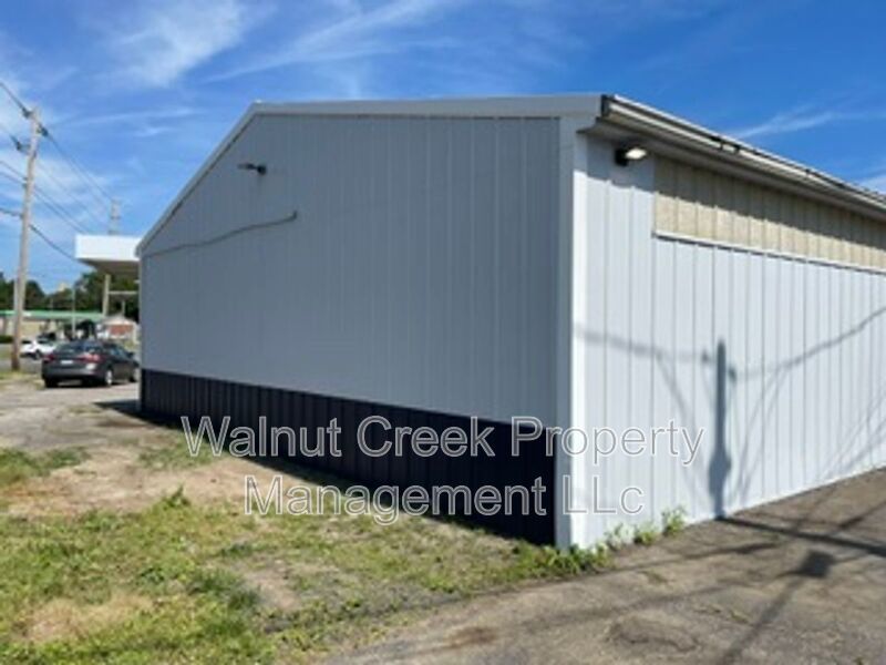 Commercial Space - Former Sutton Tire Center property image