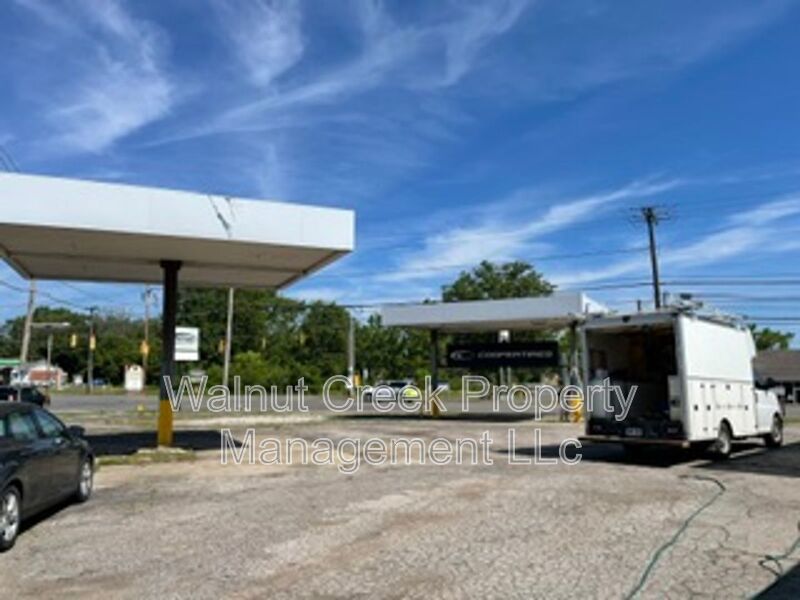 Commercial Space - Former Sutton Tire Center property image