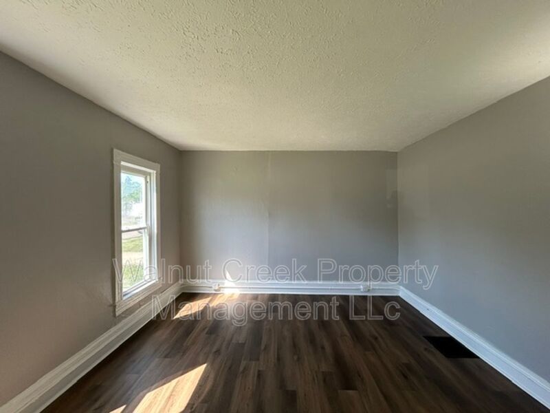 2 Bed- 1 Bath - Duplex - Lorain property image