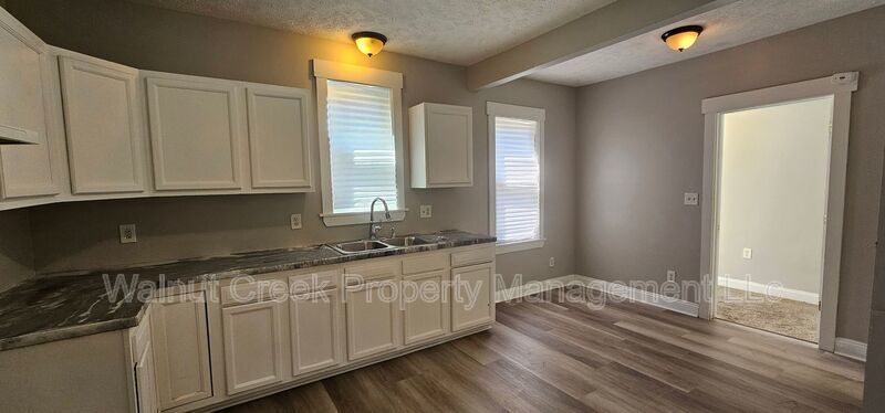 4 Bed - 2 Bath - Single Family Home in Cleveland property image