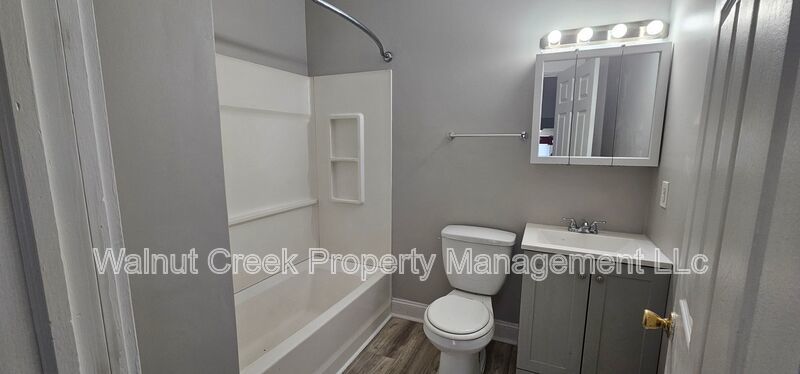 4 Bed - 2 Bath - Single Family Home in Cleveland property image