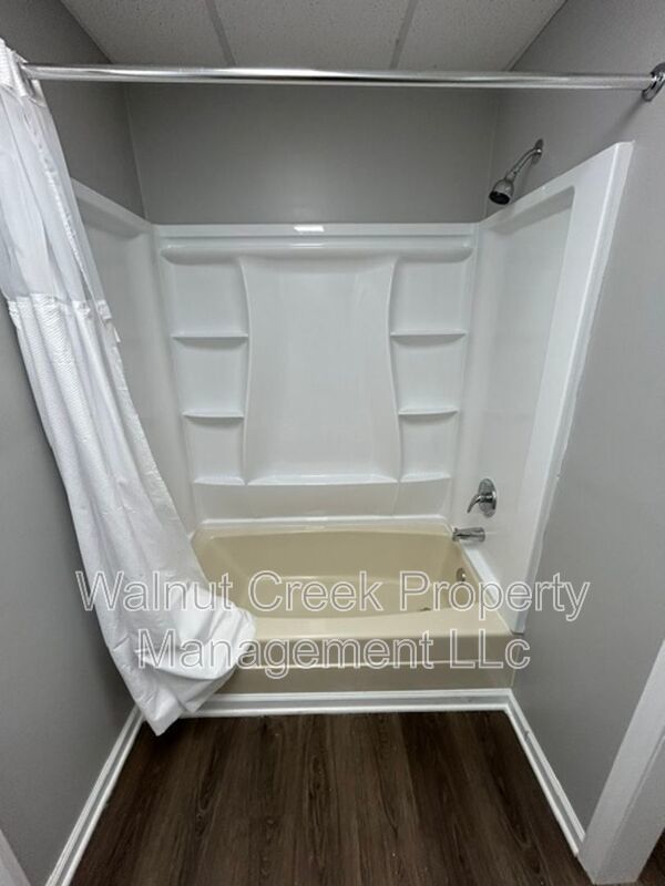 1 Bed- 1 Bath - Just Rehabbed - 1st Floor - Lorain property image