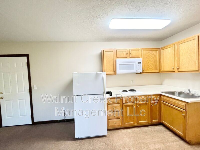 Quiet Complex, 1 BR Efficiency! Only Pay Electric! property image