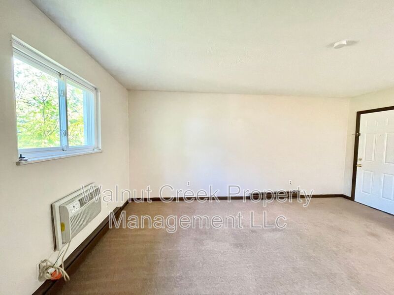 Quiet Complex, 1 BR Efficiency! Only Pay Electric! property image