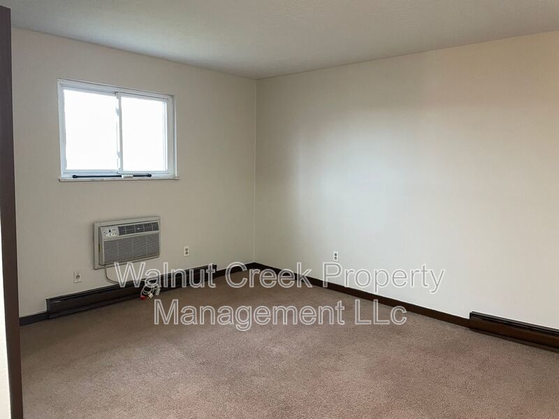 Quiet Complex, 1 BR Efficiency! Only Pay Electric! property image