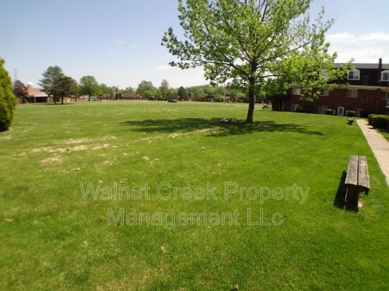 FREE HEAT - 2 BR Near Shopping and Highways! Updating has been done! property image