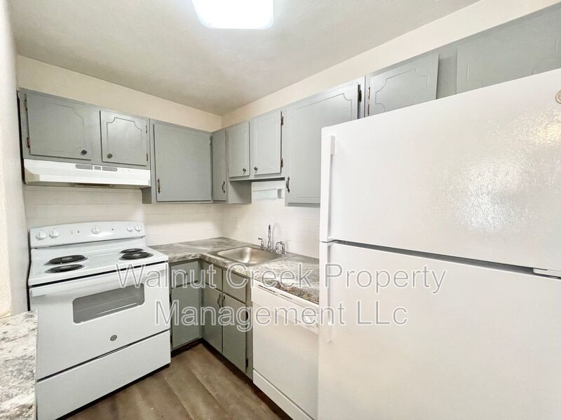 FREE HEAT - 2 BR Near Shopping and Highways! Updating has been done! property image