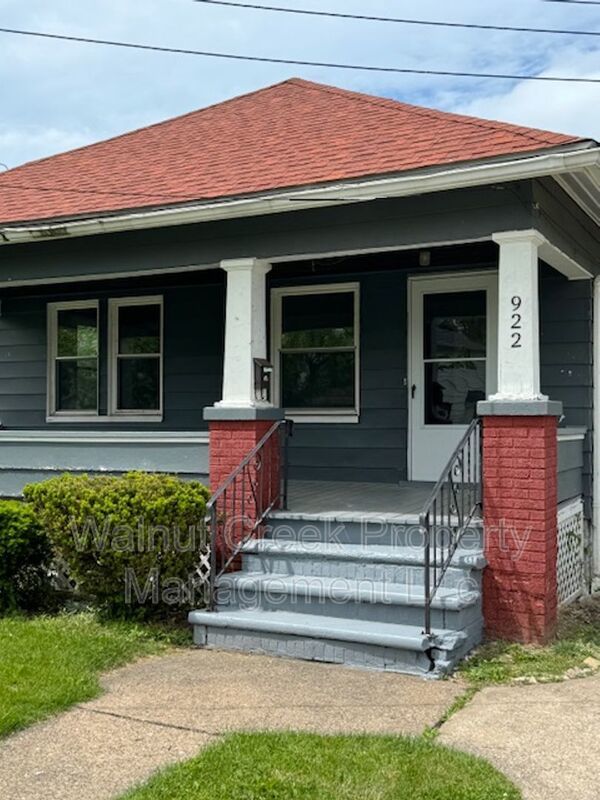 3 Bed - 1 Bath - Single Family Home in Lorain property image