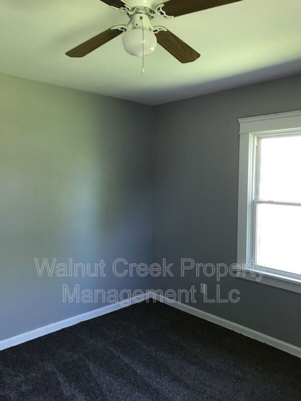 3 Bed - 1 Bath - Single Family Home in Lorain property image