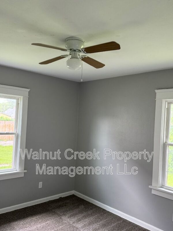 3 Bed - 1 Bath - Single Family Home in Lorain property image