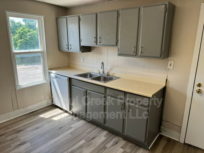 Water Included in this huge 3BR apartment! property image