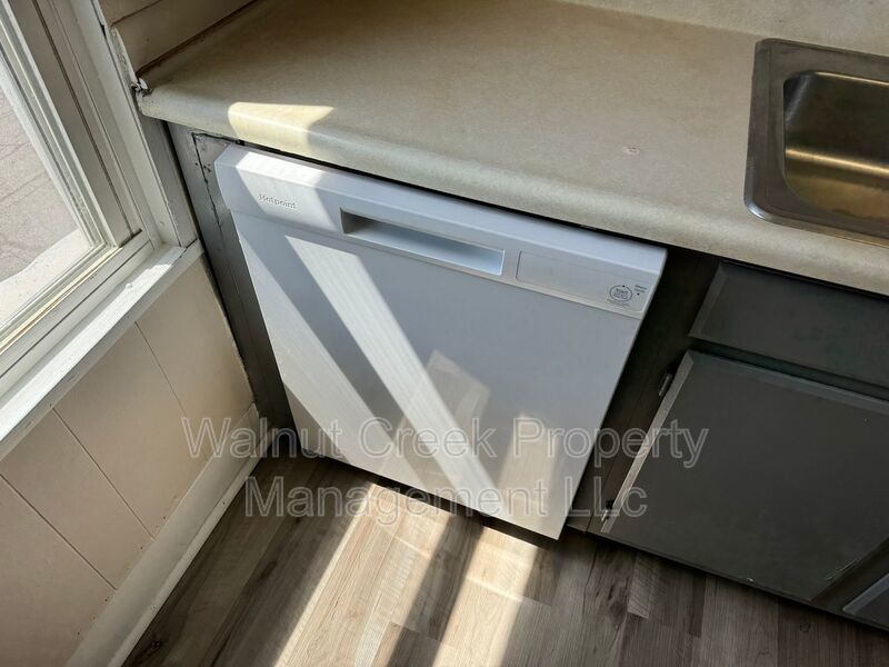 Water Included in this huge 3BR apartment! property image