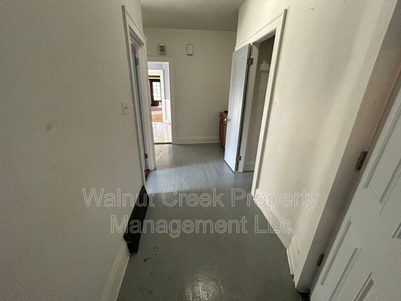 3 Bed - 1 Bath - Apartment - Cleveland property image